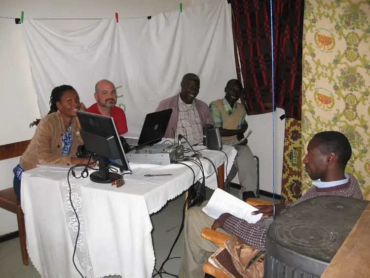 Amaar  fiitiyot erkanniyyo/አማረ ፍልም ስሠራ/amare working on jesus film